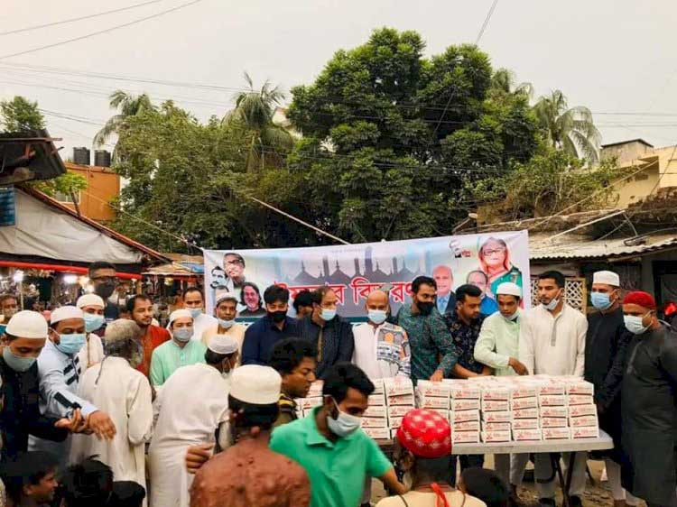 সিলেট জেলা যুবলীগের ইফতার সামগ্রী পেয়ে অসহায়দের মুখে হাঁসি