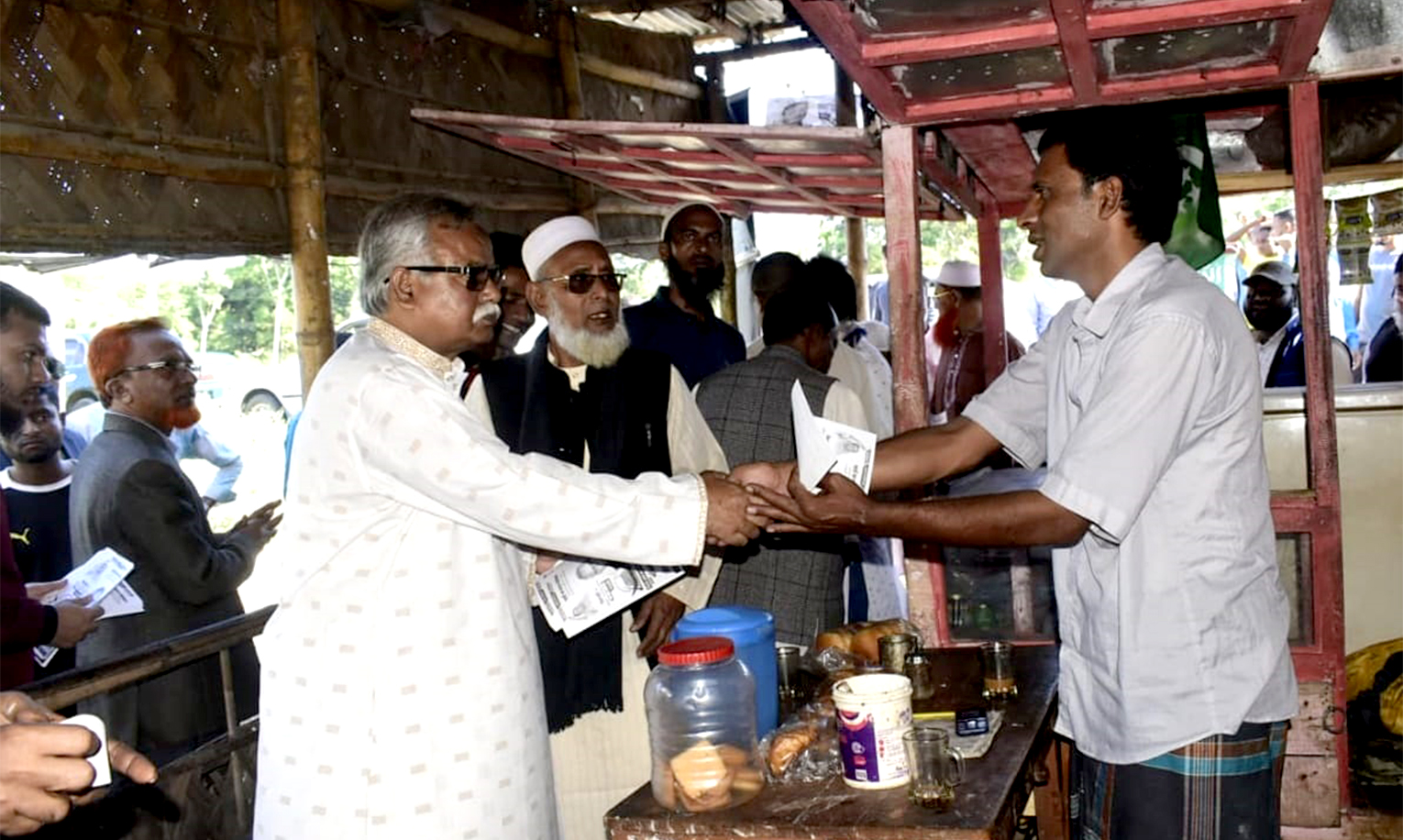 নির্বাচিত হলে এলাকায় কাঙ্খিত উন্নয়ন উপহার দিবো: শফিক চৌধুরী