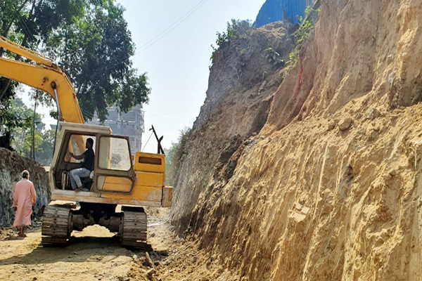 পাহাড় কাটা বন্ধে হাইকোর্টের নির্দেশ